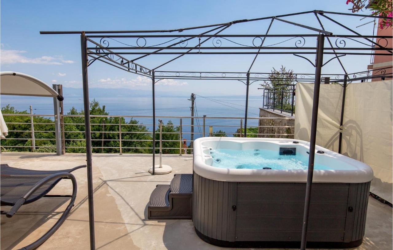1 Bedroom Gorgeous Apartment In Moscenicka Draga Exterior foto