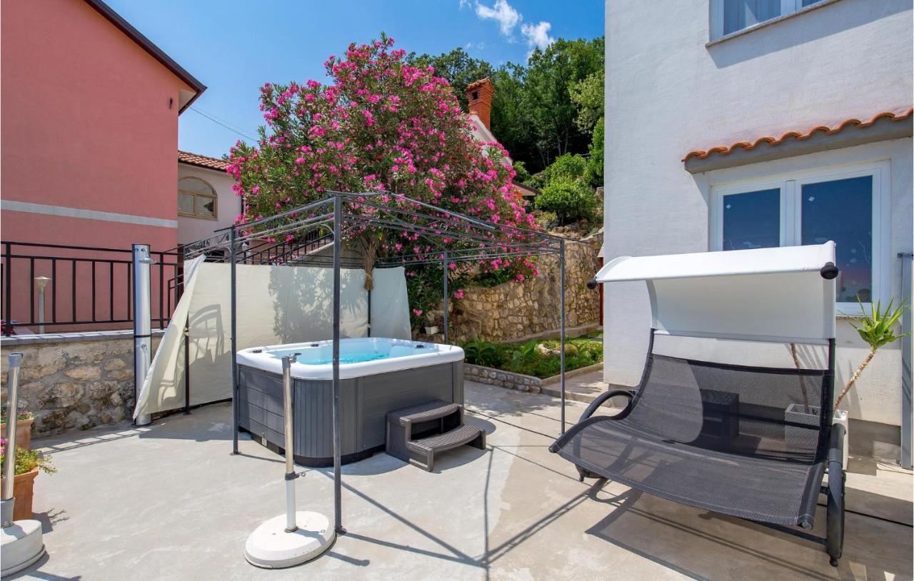 1 Bedroom Gorgeous Apartment In Moscenicka Draga Exterior foto