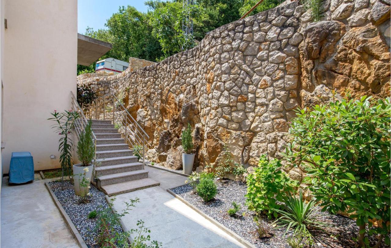 1 Bedroom Gorgeous Apartment In Moscenicka Draga Exterior foto