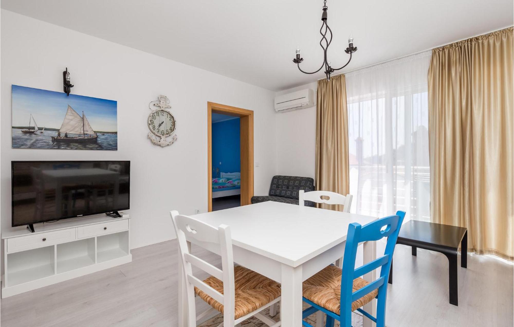 1 Bedroom Gorgeous Apartment In Moscenicka Draga Exterior foto