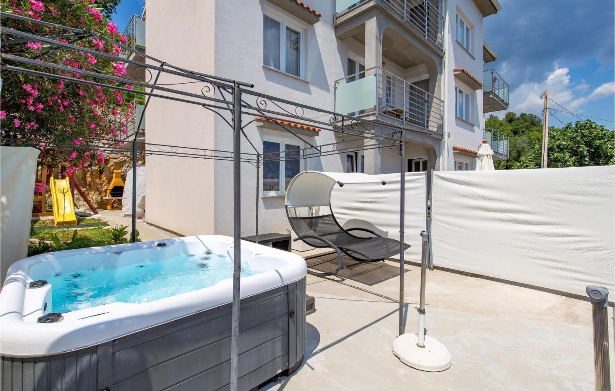 1 Bedroom Gorgeous Apartment In Moscenicka Draga Exterior foto